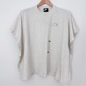 Nike - Women’s Oversized T-Shirt